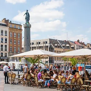 Proche Metro & 2 Balcons + Parking , Lille France