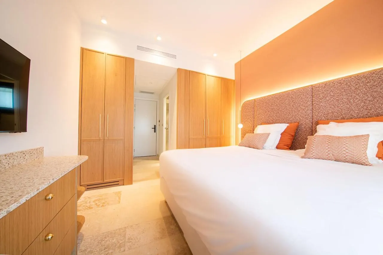 Hotel Brin D'Azur - Saint Tropez 4*, サントロペ フランス