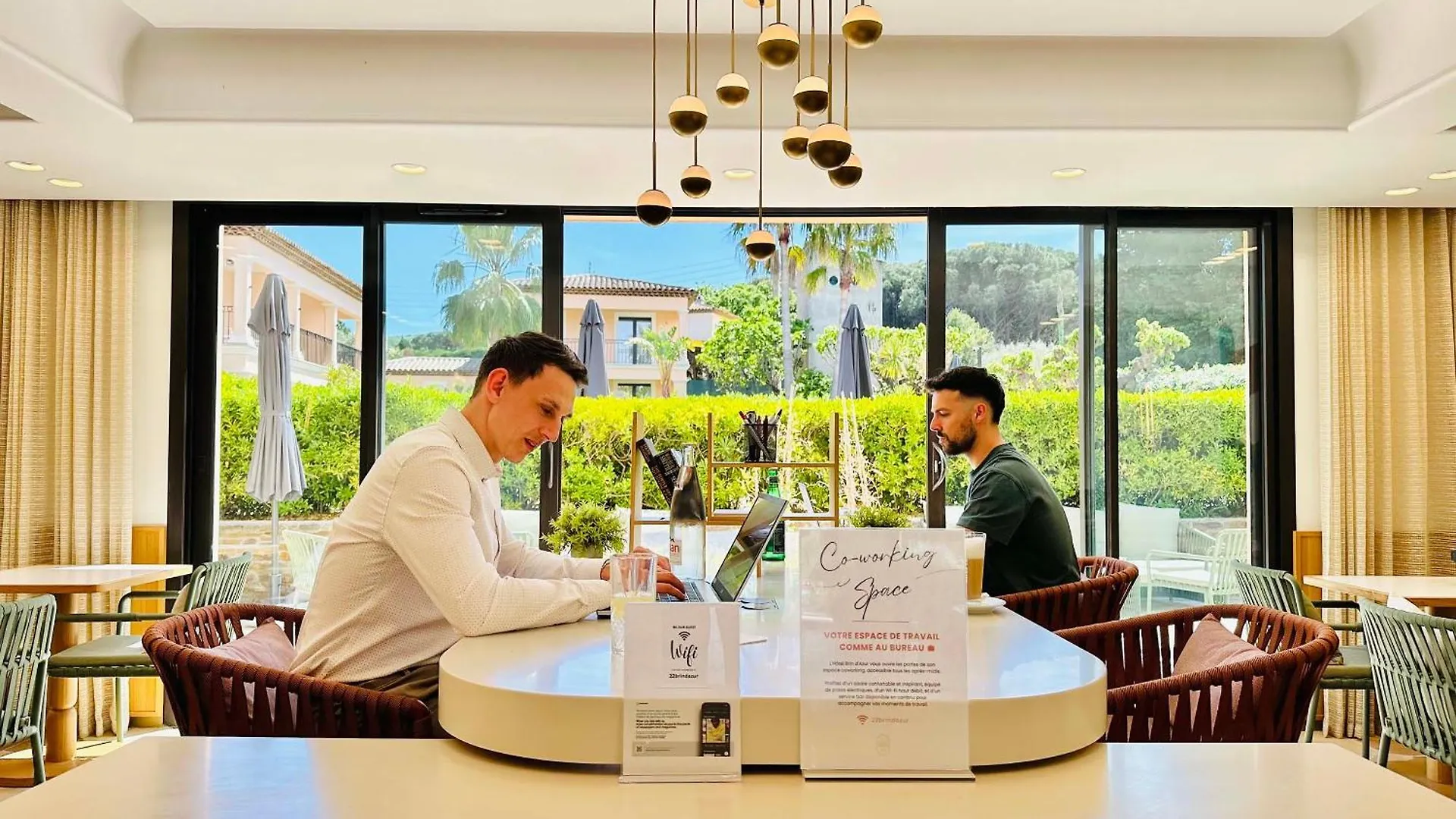 Hotel Brin D'Azur - Saint Tropez  サントロペ