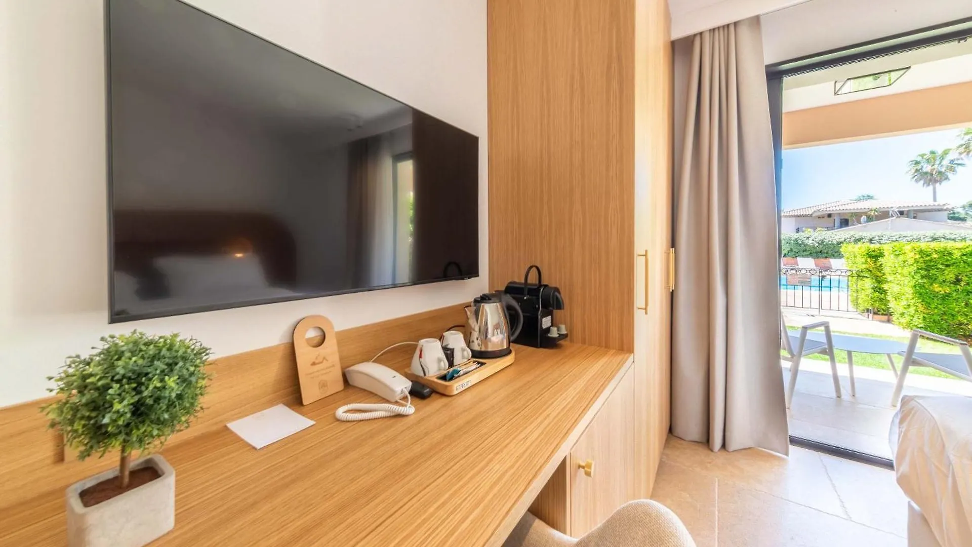 Hotel Brin D'Azur - Saint Tropez